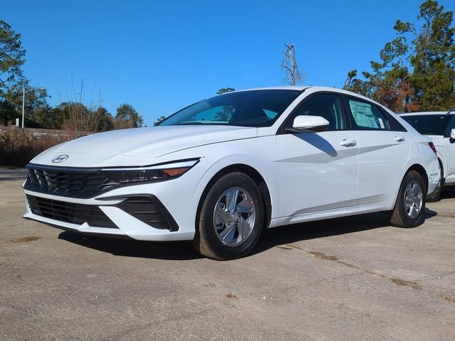 New 2026 White Hyundai SE image 27