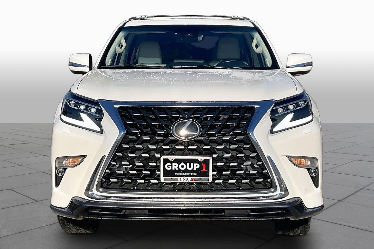 Used 2022 Starfire Pearl Lexus Luxury image 4