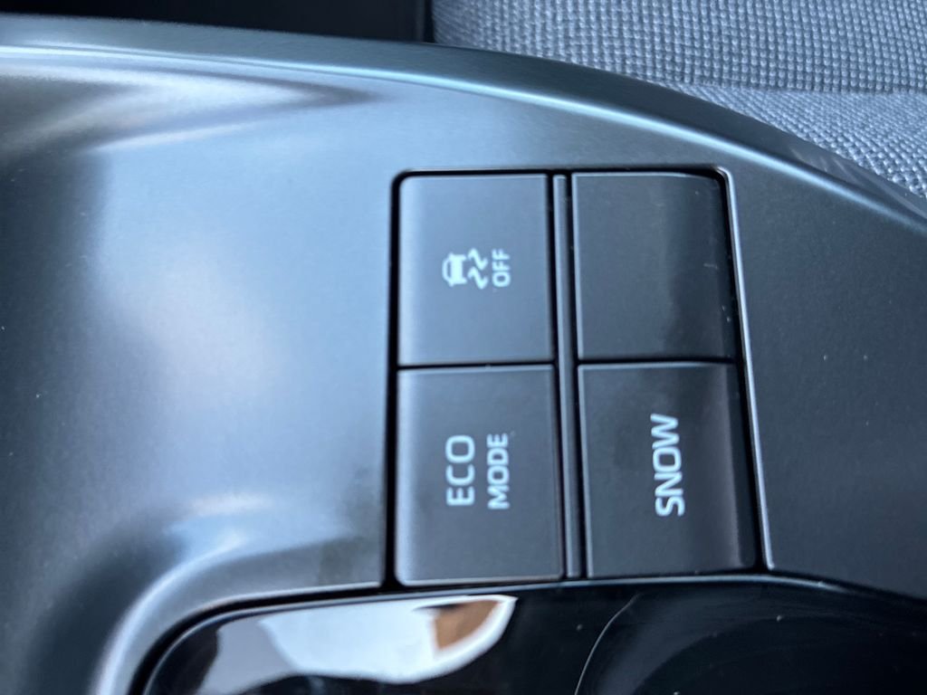 2026 Toyota bZ XLE - Photo 41