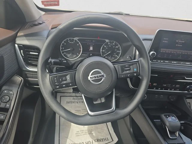 Used 2021 Pearl White Nissan SV image 12