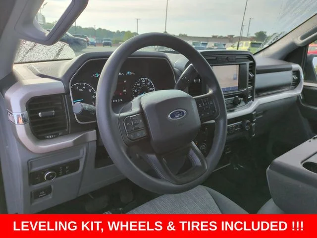 Used 2021 White Ford XLT image 16