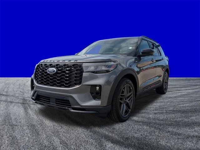 New 2026 Carbonized Gray Metallic Ford ST-Line image 8