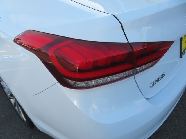 Used 2015 Casablanca White Hyundai 3.8L image 35
