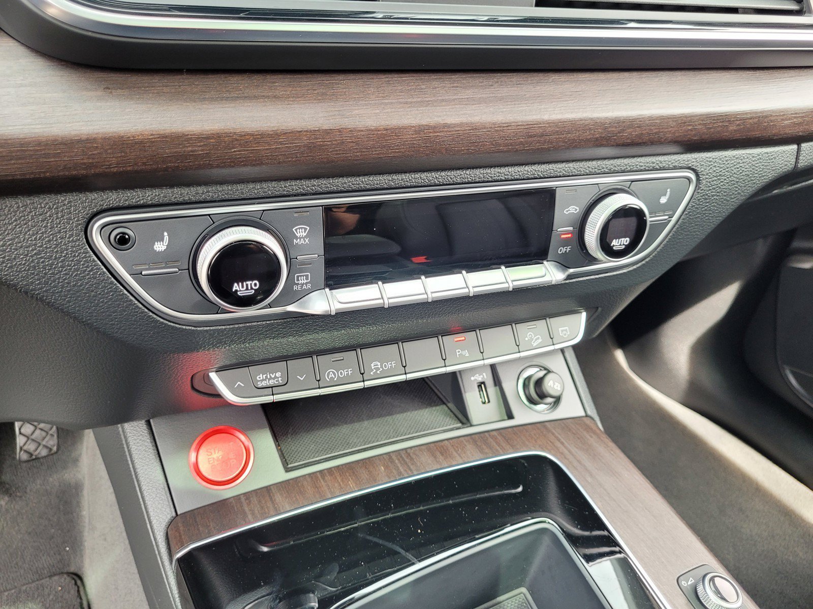 Used 2023 Gray Audi Premium 40 TFSI quattro S tronic image 21