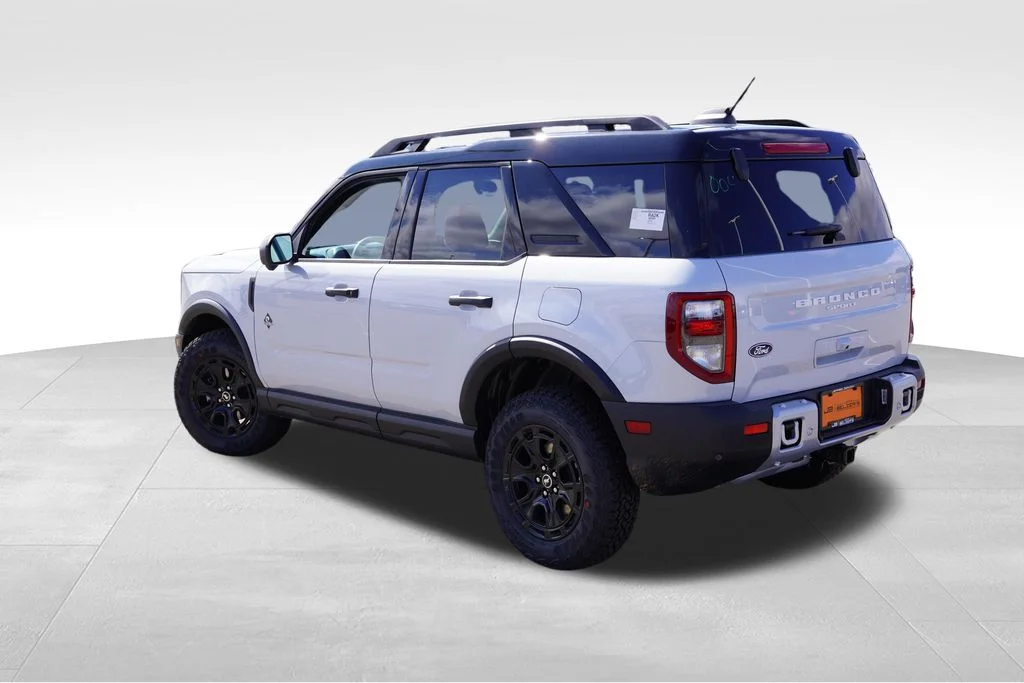 New 2026 Space White Metallic Ford Outer Banks image 5