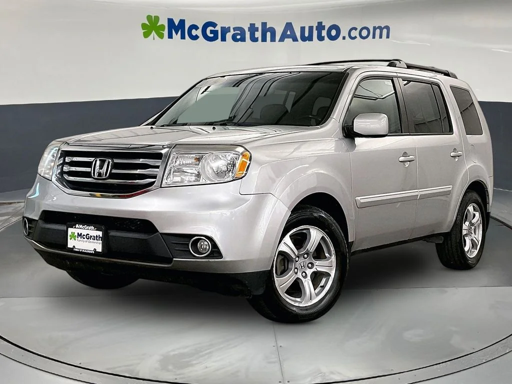 Used 2014 Honda Pilot EX-L with VIN 5FNYF4H58EB032390 for sale in Iowa City, IA