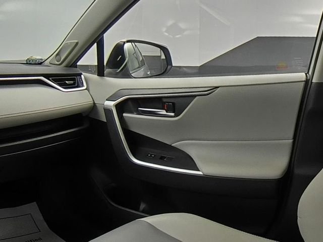 2021 Toyota RAV4 XLE Premium - Photo 40