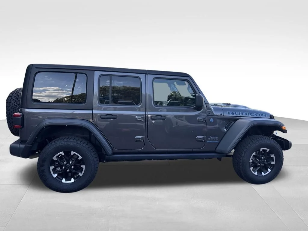 Used 2024 Gray Jeep Rubicon 4xe image 7