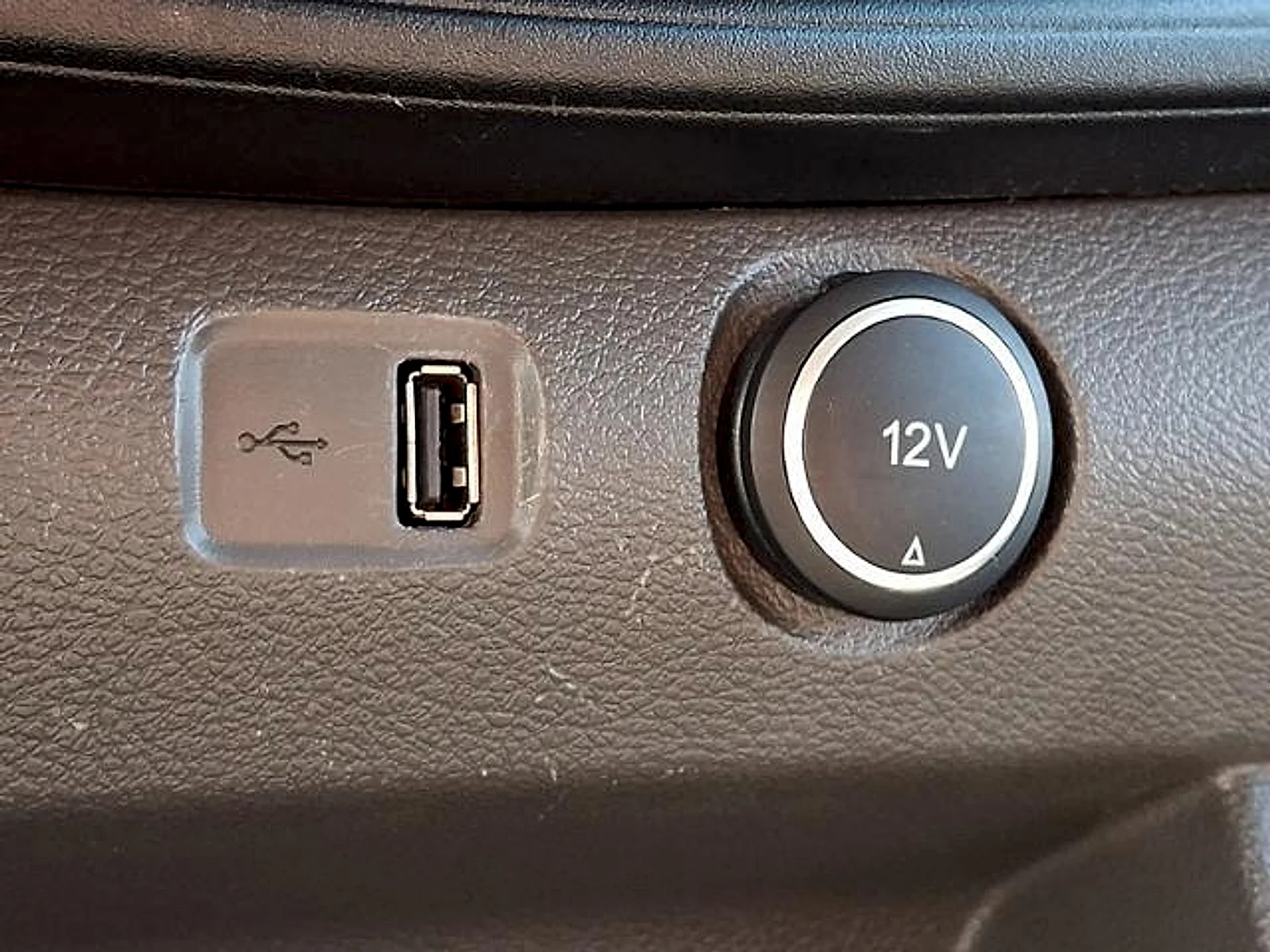 Used 2020 Oxford White Ford Base image 31