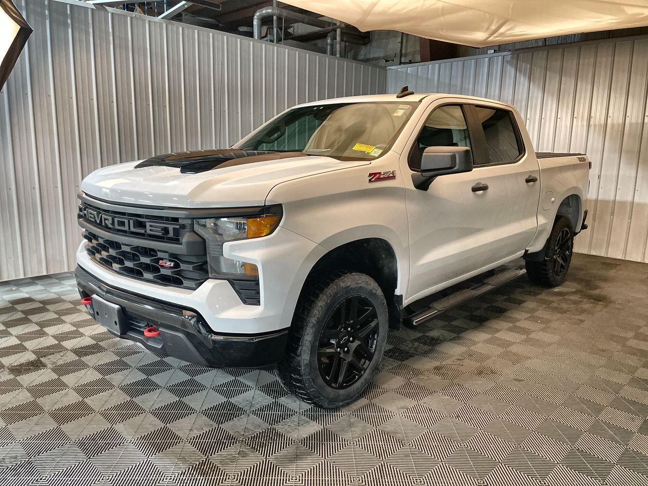Used 2024 Summit White Chevrolet Custom Trail Boss image 27
