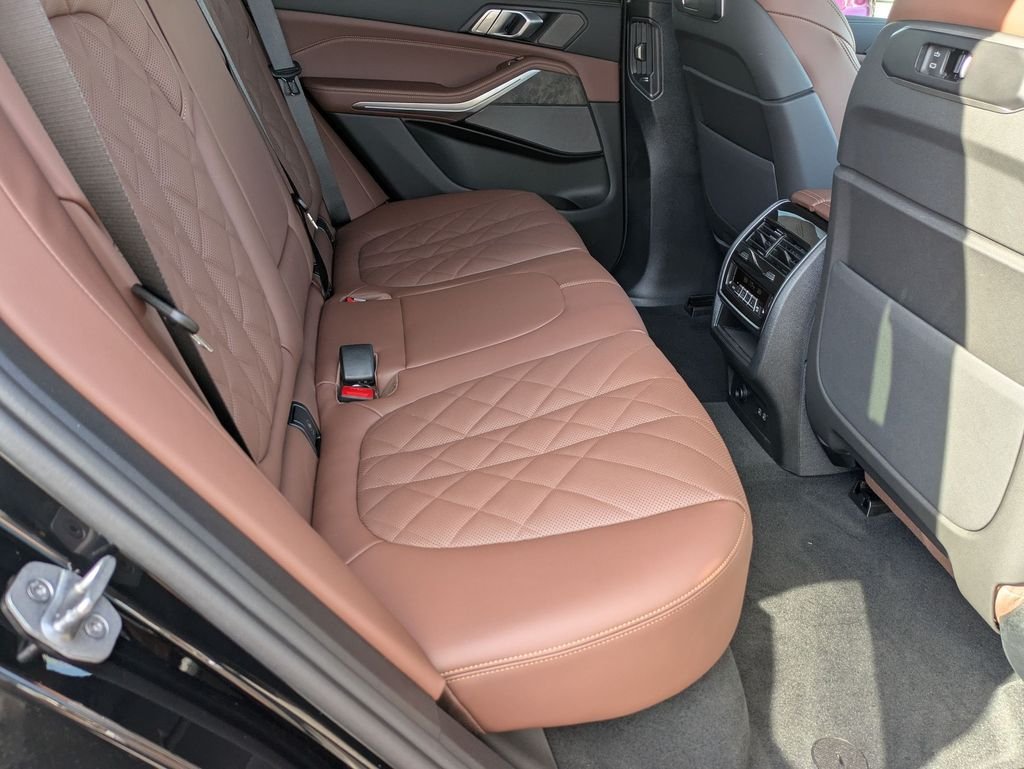 New 2026 Black Sapphire Metallic BMW sDrive40i image 24