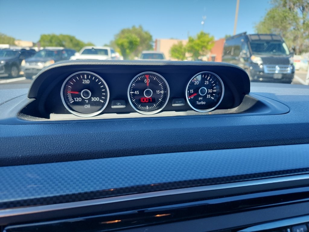 Used 2014  Volkswagen R-Line image 23