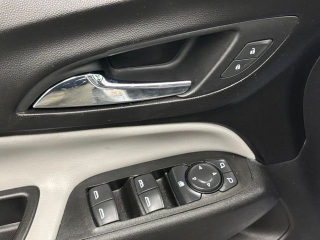 Used 2020 White Chevrolet LS image 13
