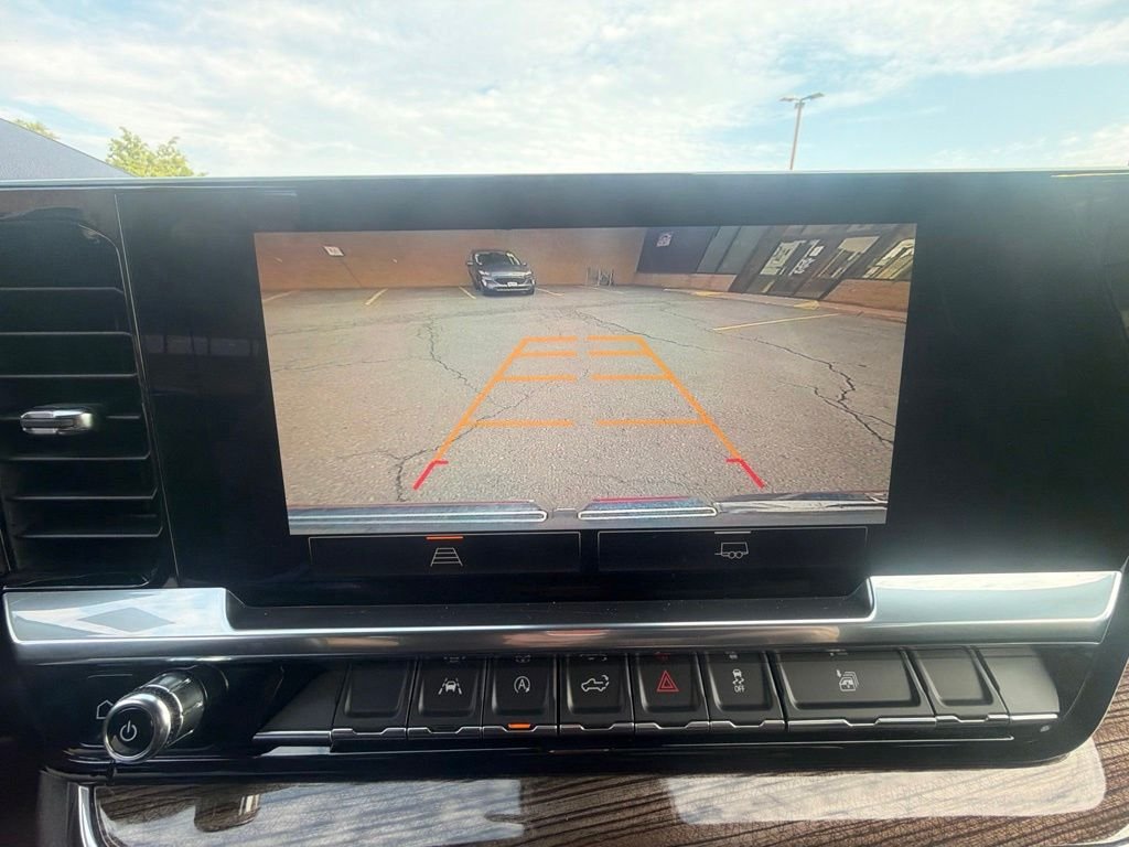 Used 2024 Silver GMC Elevation image 28