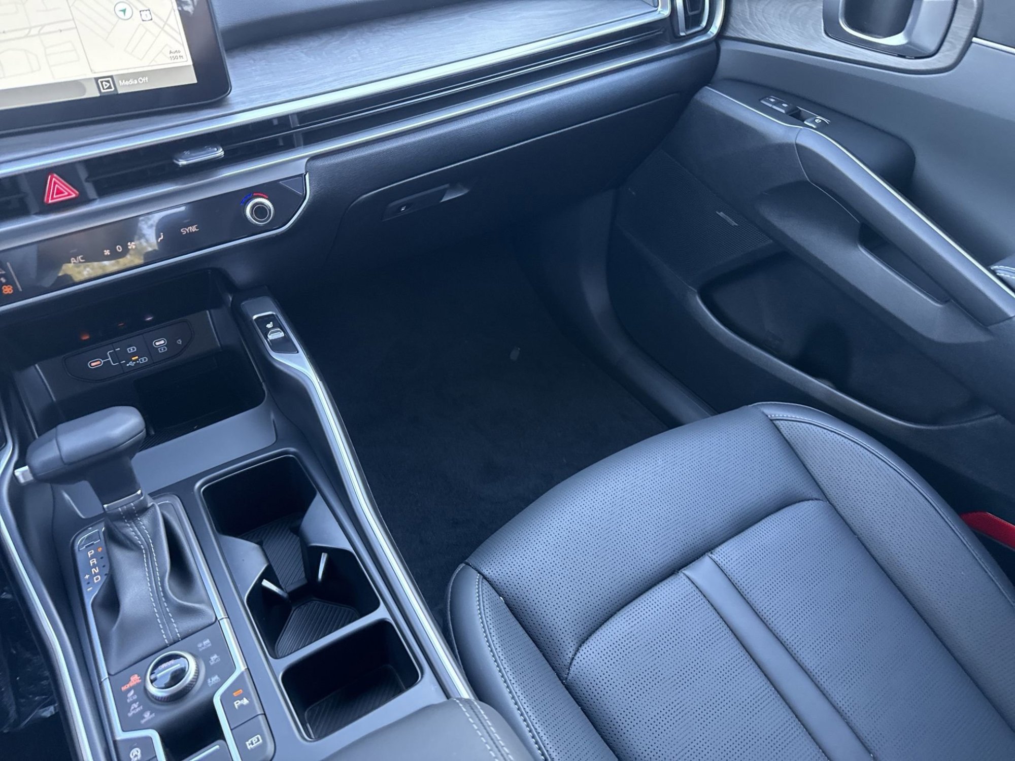 2026 Kia Sorento X-Line EX - Photo 12