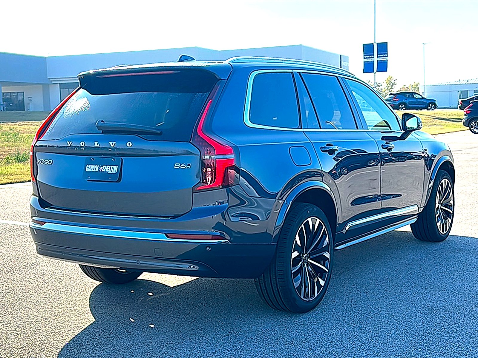 New 2026 Denim Blue Volvo Core image 8