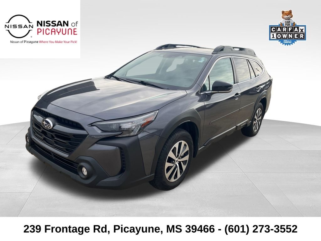 2025 Subaru Outback Premium's photo