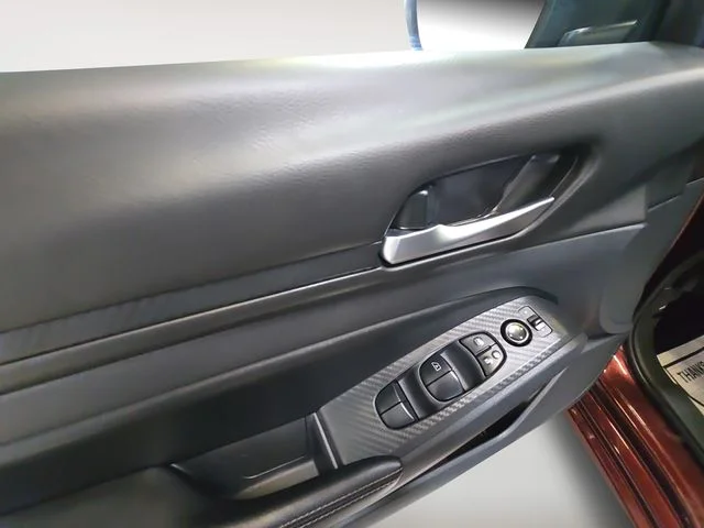 Used 2025  Nissan 2.5 SV image 10