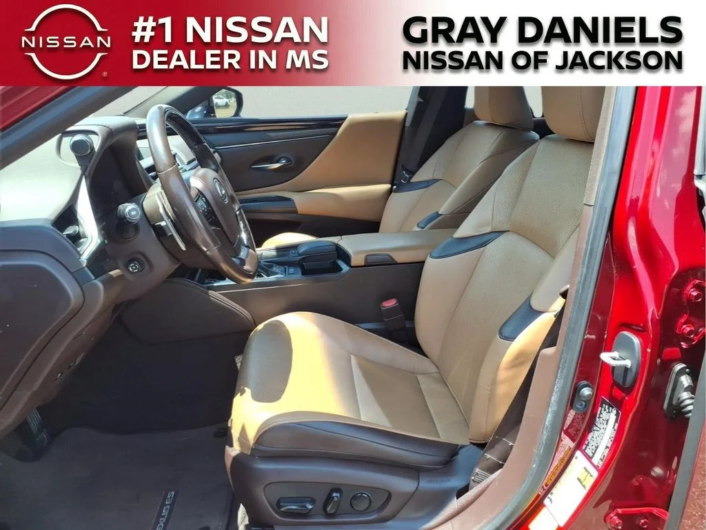 Used 2020 Red Lexus 350 image 23