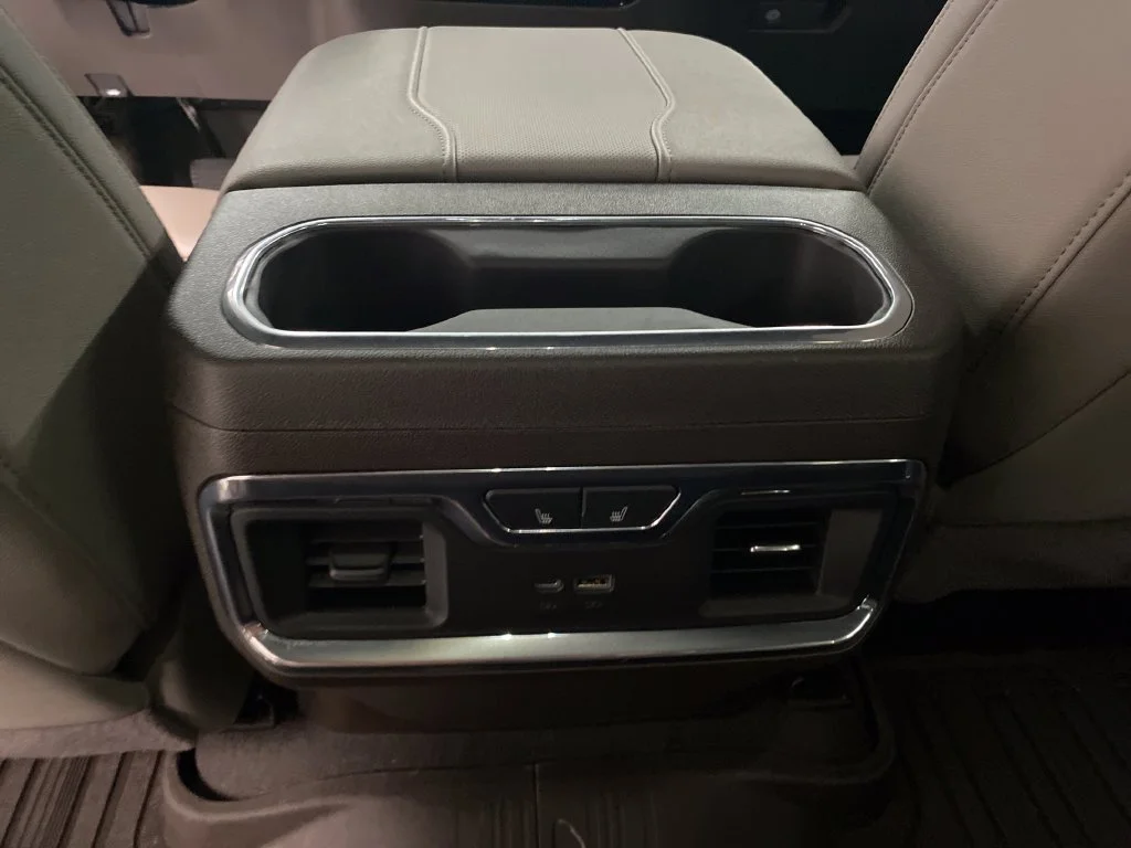 Used 2025 White GMC SLT image 17