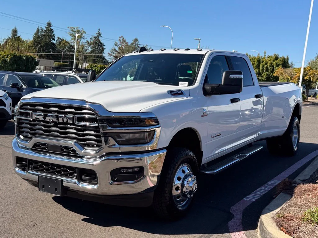 Used 2026 White Ram Big Horn image 4