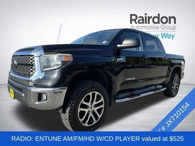 Used 2018 Midnight Black Metallic Toyota SR5 image 3