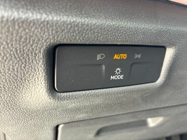 New 2026 Monterey Blue Pearl Volkswagen 2.0T SE image 9