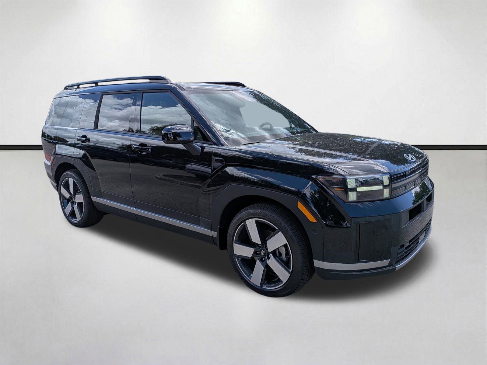 New 2026 Phantom Black Hyundai Limited FWD image 31