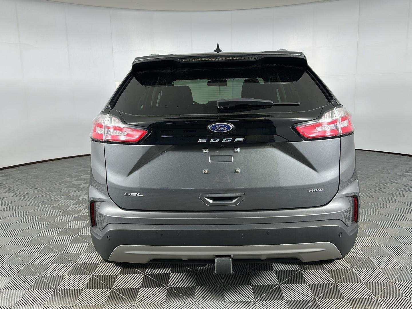 Used 2024 Carbonized Gray Ford SEL image 11
