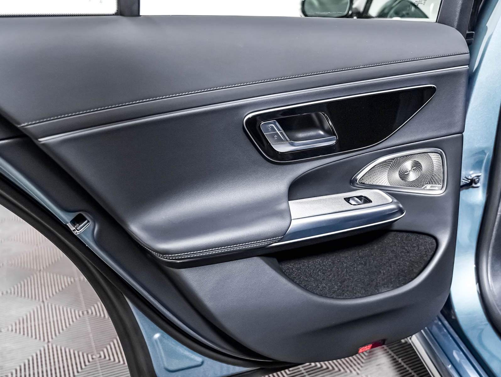 New 2027 Verde Silver Metallic Mercedes-Benz E 350 image 21
