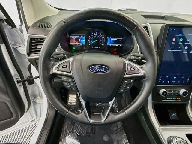 Certified Used 2022 Oxford White Ford SEL image 11