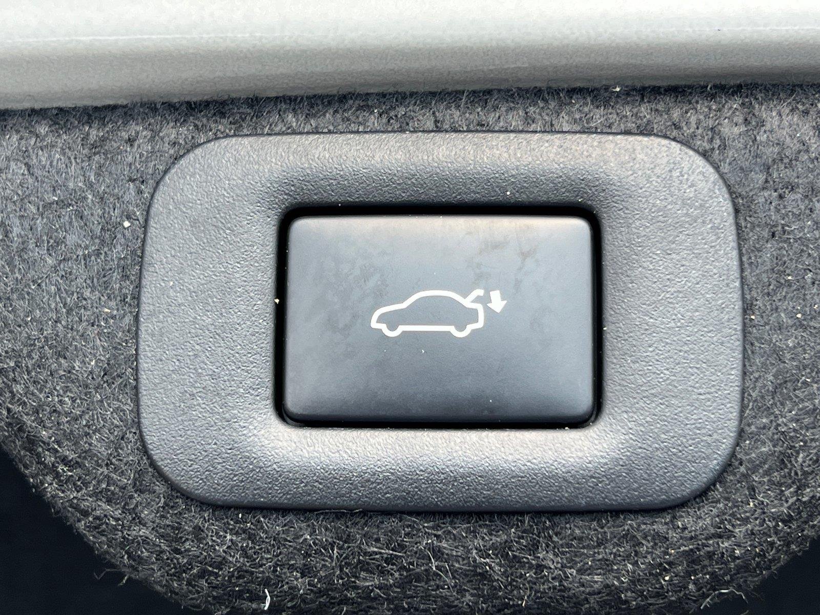 Used 2025 Eminent White Pearl Lexus ES 300h image 19