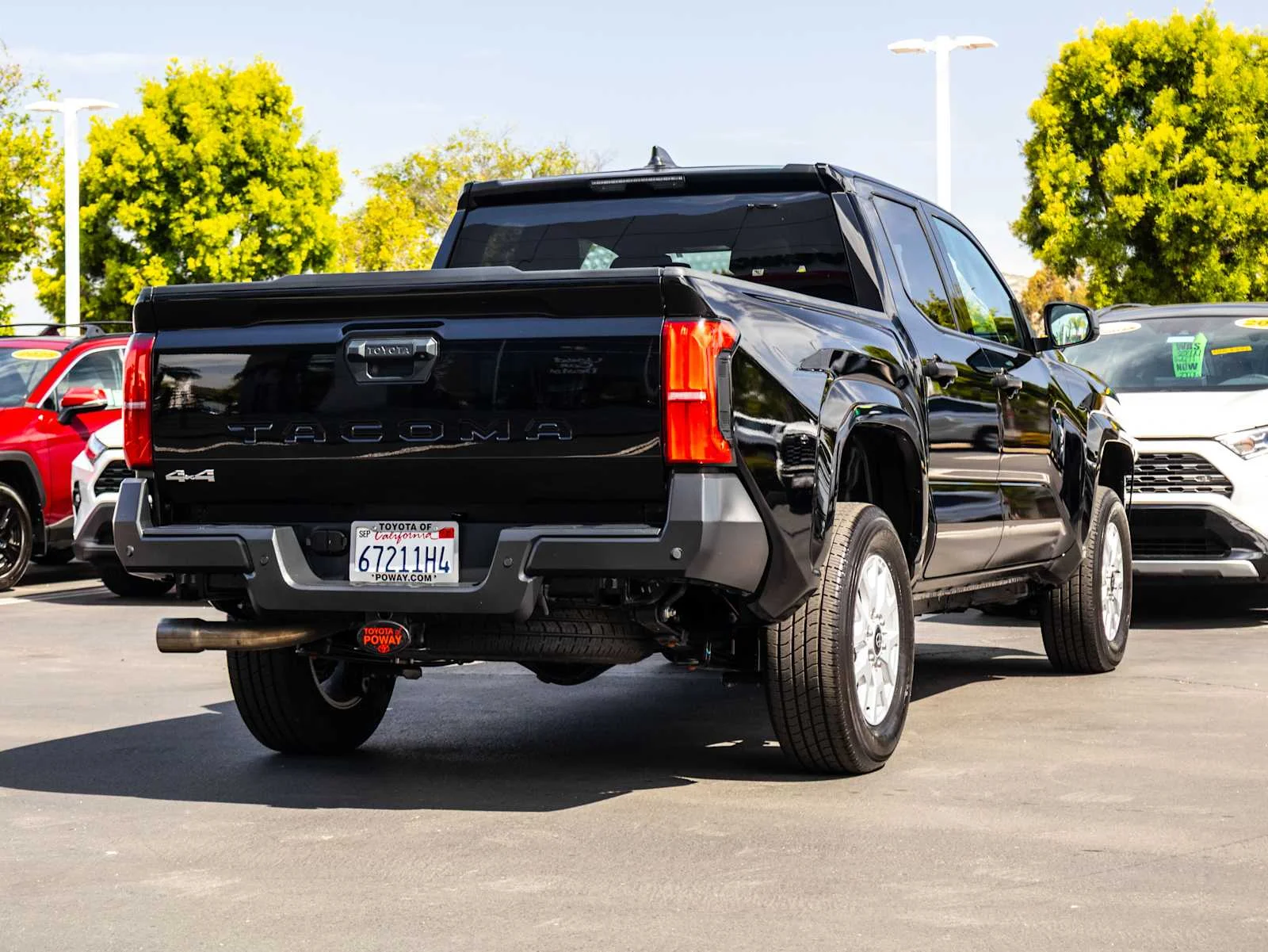 2025 Toyota Tacoma SR - Photo 9