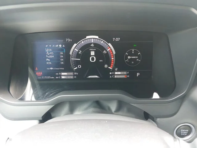 Used 2022 Black Toyota Platinum image 19