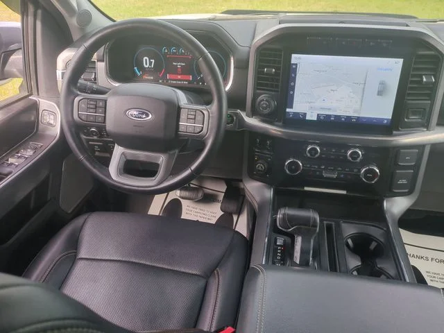 Used 2022 White Ford Lariat image 30