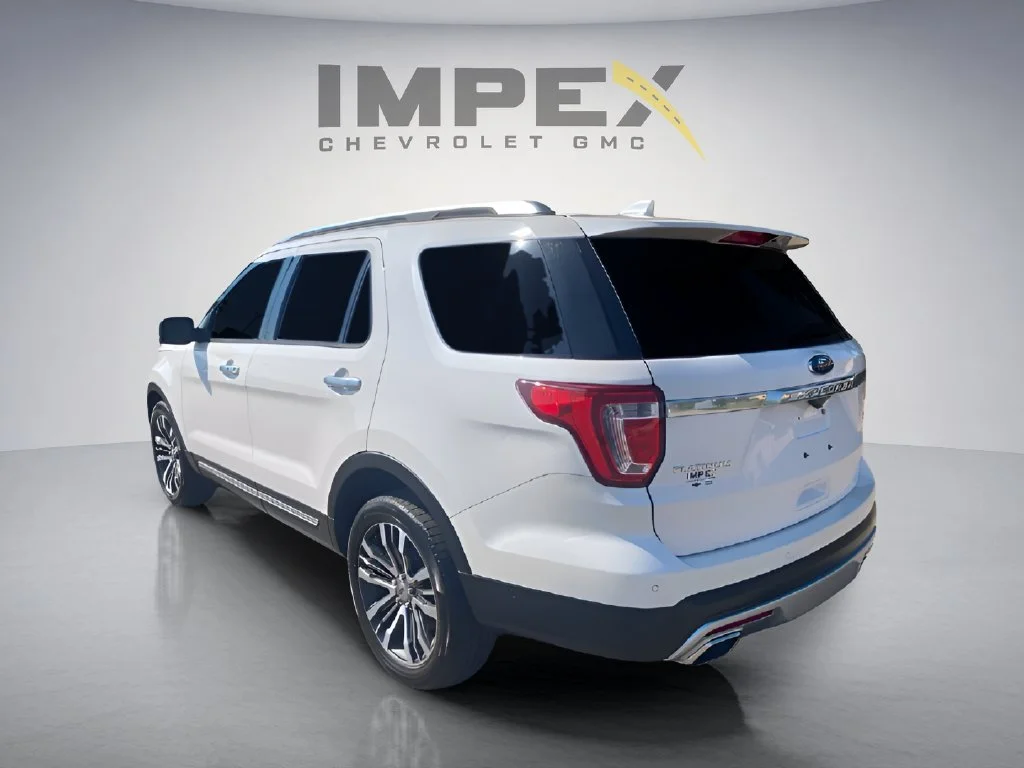 Used 2017 White Ford Platinum image 3