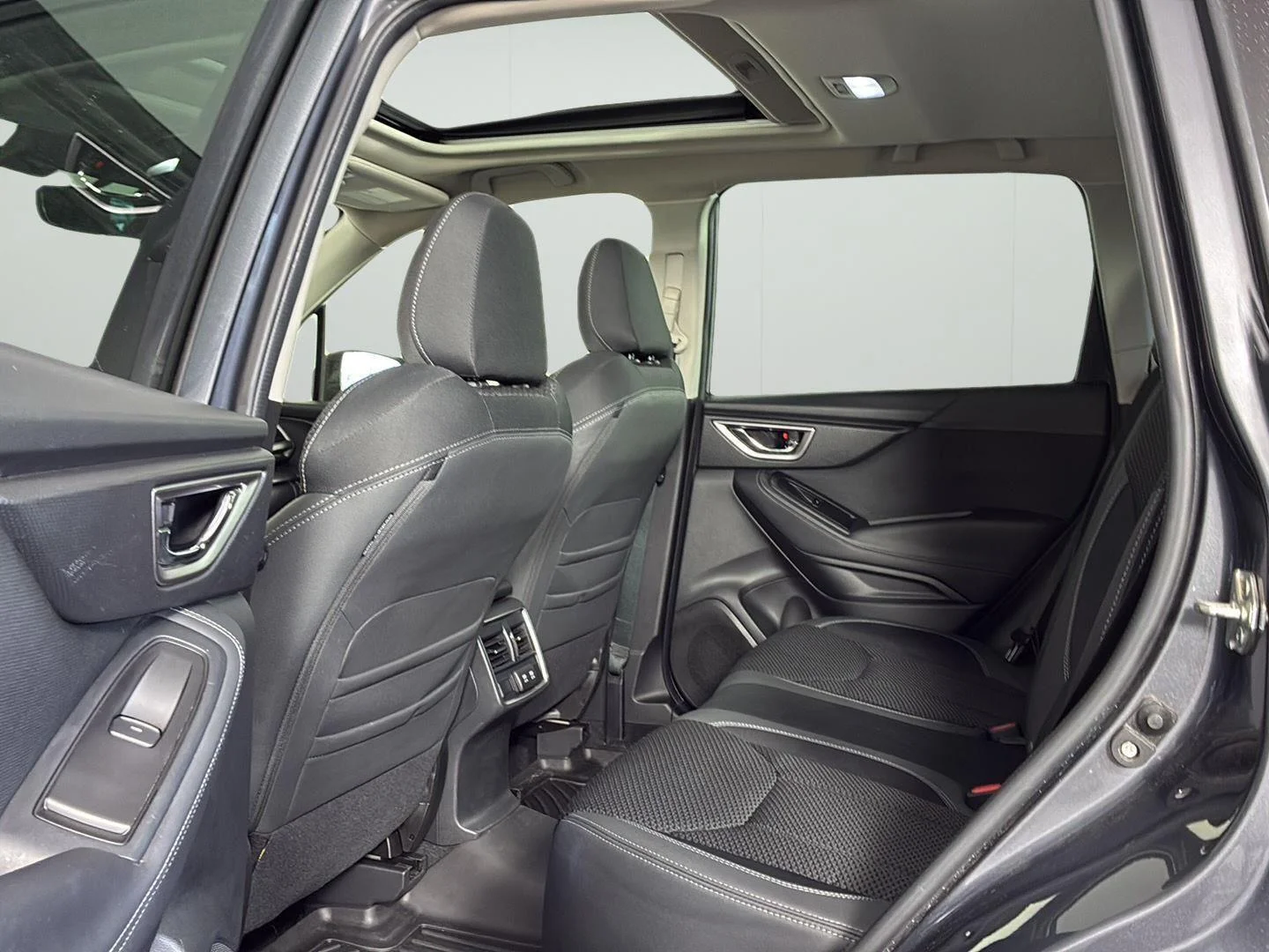 Used 2022 Magnetite Gray Metallic Subaru Premium image 21