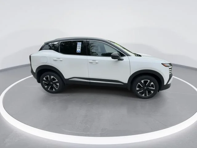 Used 2025 White Nissan SR image 9