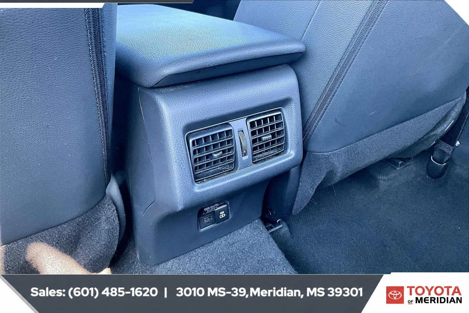 Used 2025 Midnight Black Metallic Toyota SE (Natl) image 23