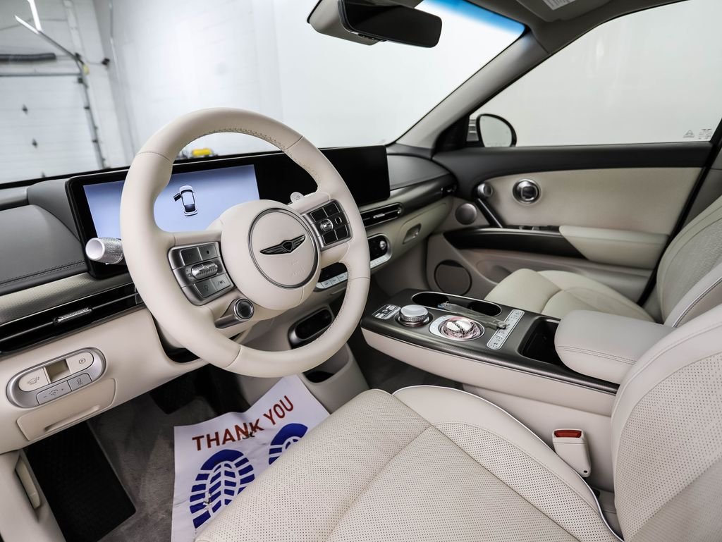 Used 2023 White Genesis Advanced image 10
