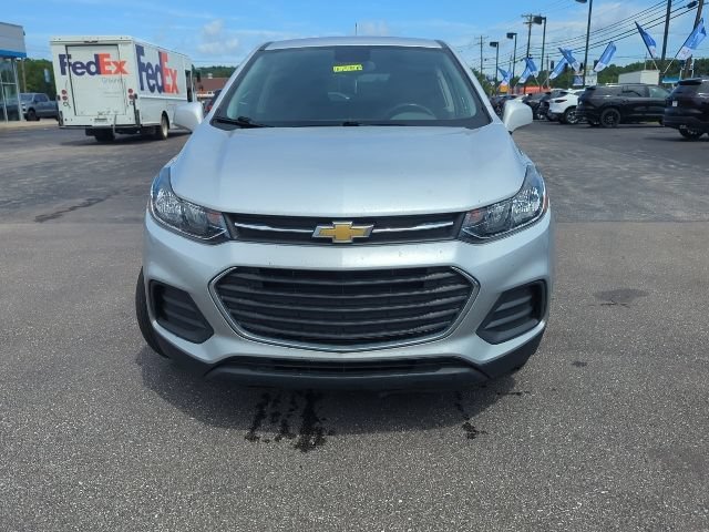 Used 2022 Silver Ice Metallic Chevrolet LS image 4