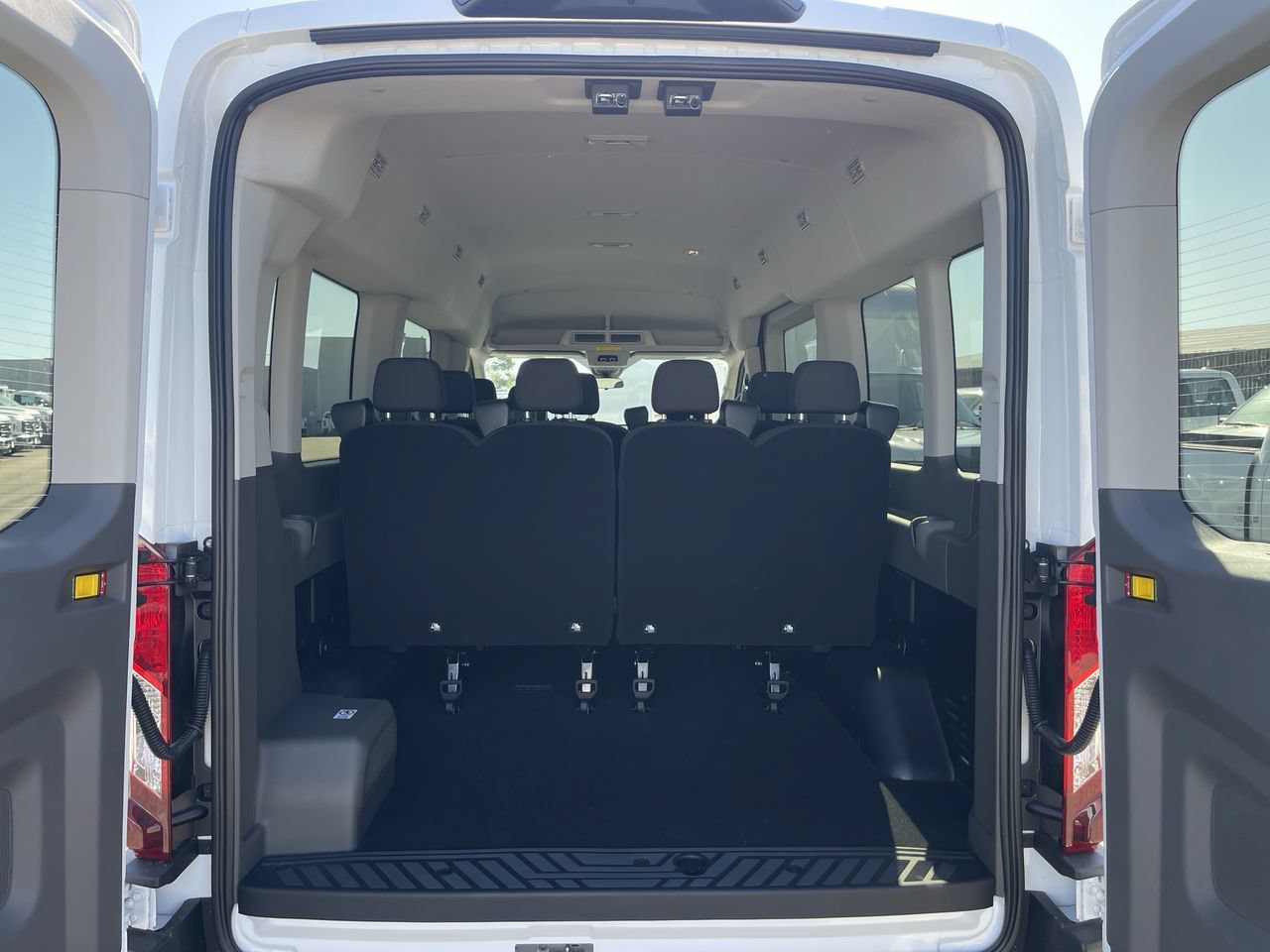 New 2026 Oxford White Ford XLT image 27