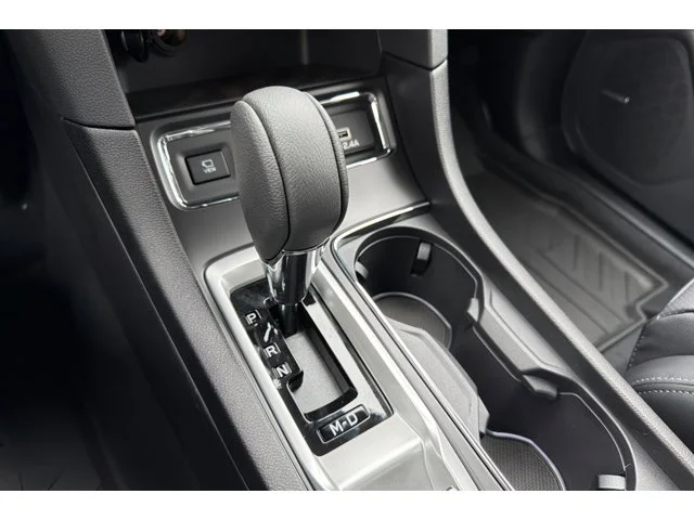 New 2026 CRYSTAL WHITE PEARL Subaru Limited 7-Passenger image 22