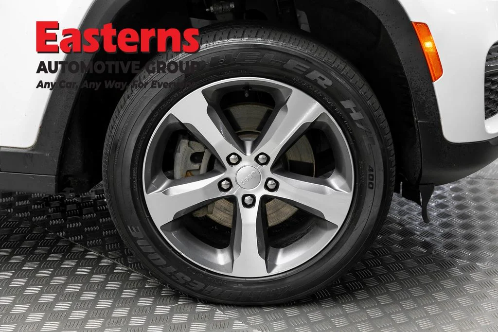 Used 2023 White Jeep 4xe image 34
