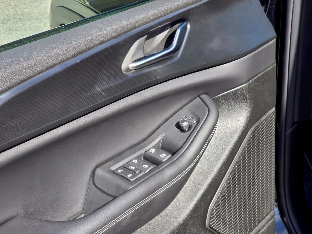 New 2027 Black Jeep Laredo X image 34