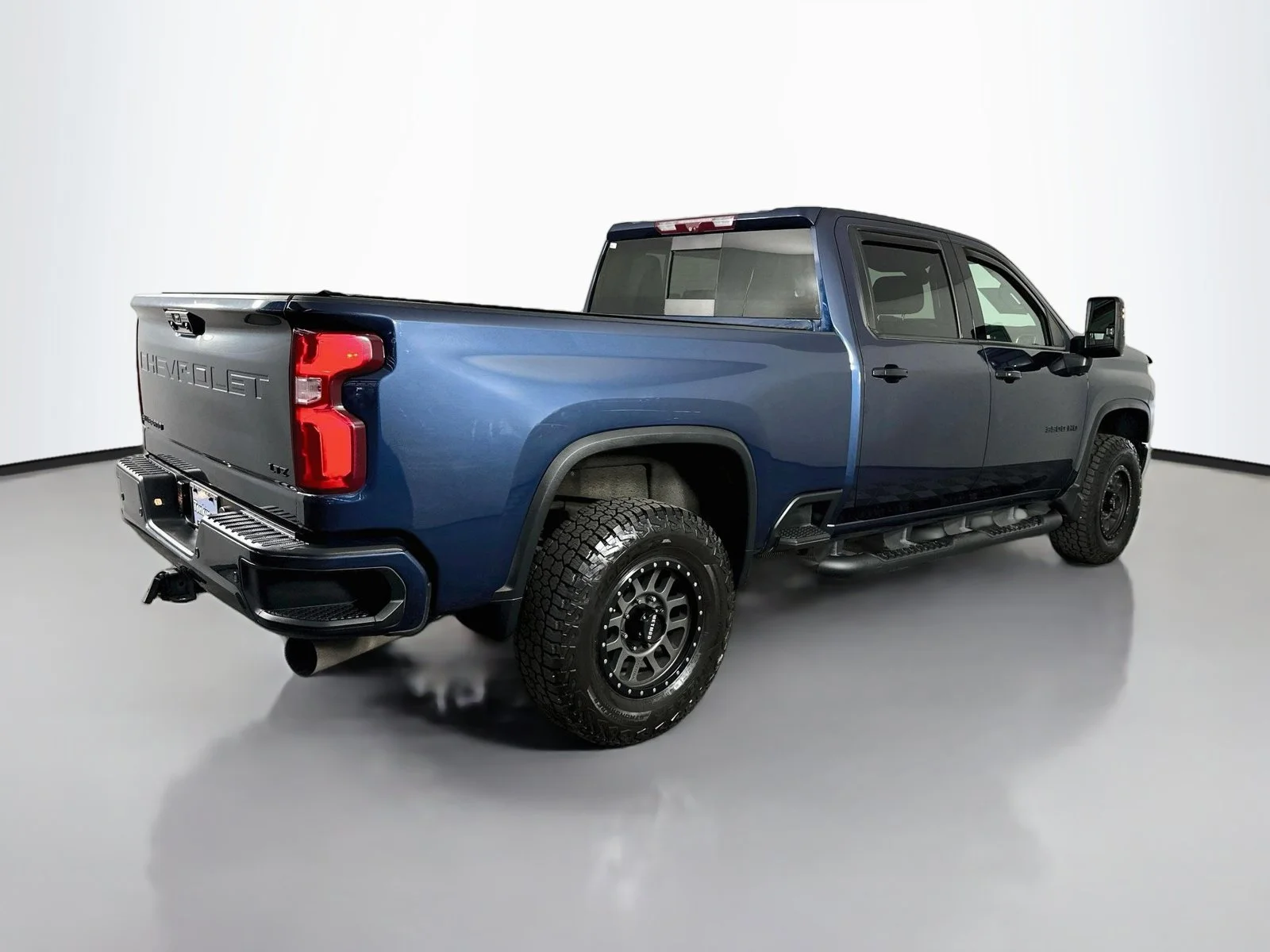 Used 2021 Northsky Blue Metallic Chevrolet LTZ image 7