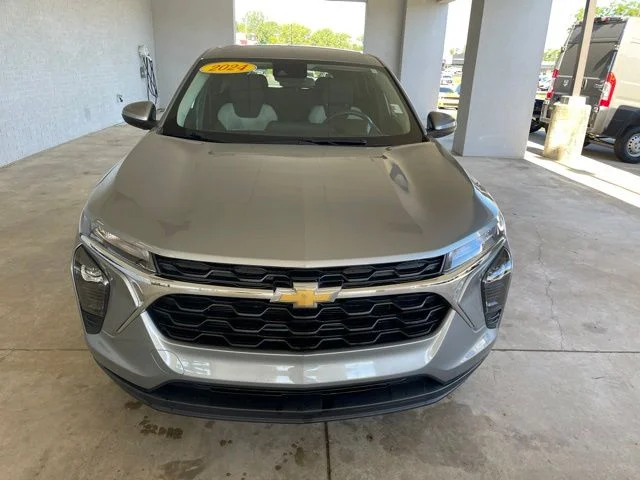 Used 2024 Gray Chevrolet LS image 6