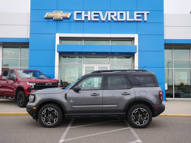 Used 2025 Ford Bronco Sport Outer Banks with VIN 3FMCR9CN7SRE34137 for sale in Roseville, Minnesota