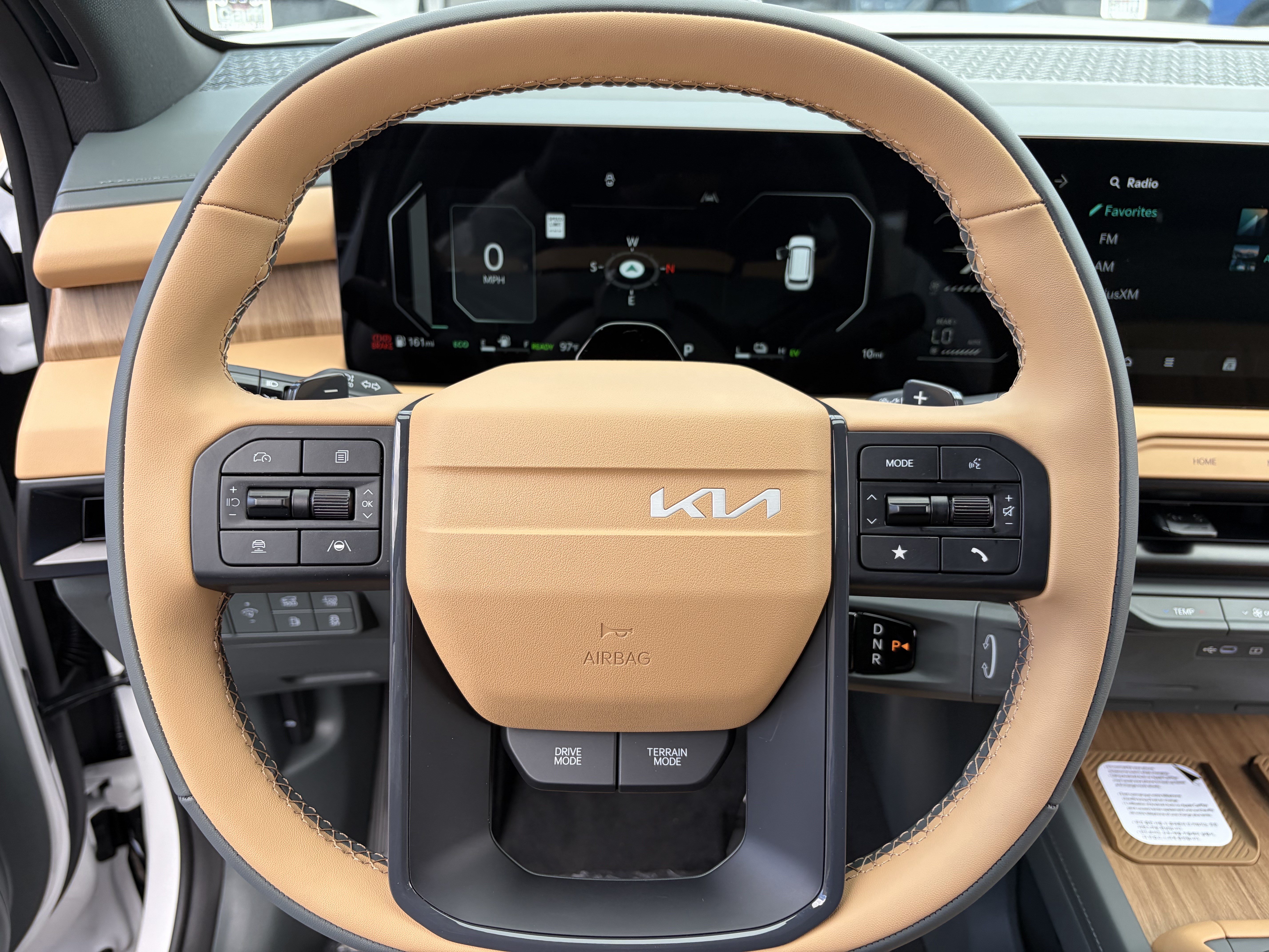 New 2027 Glacial White Pearl Kia X-LINE SX image 21