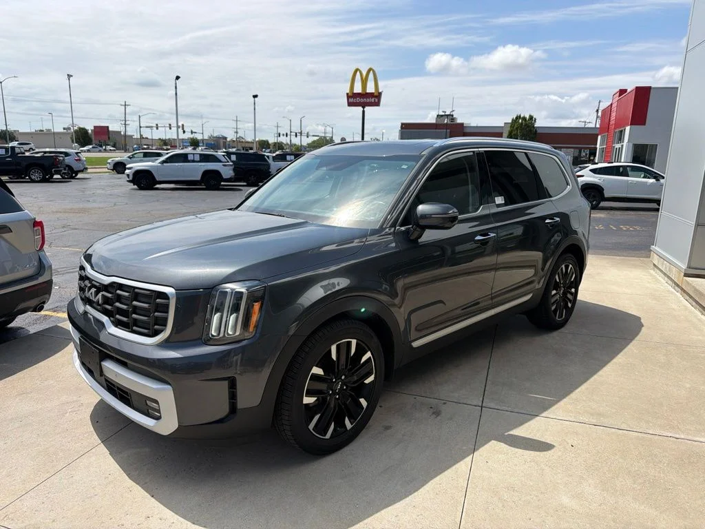 Used 2023 Black Kia SX image 3
